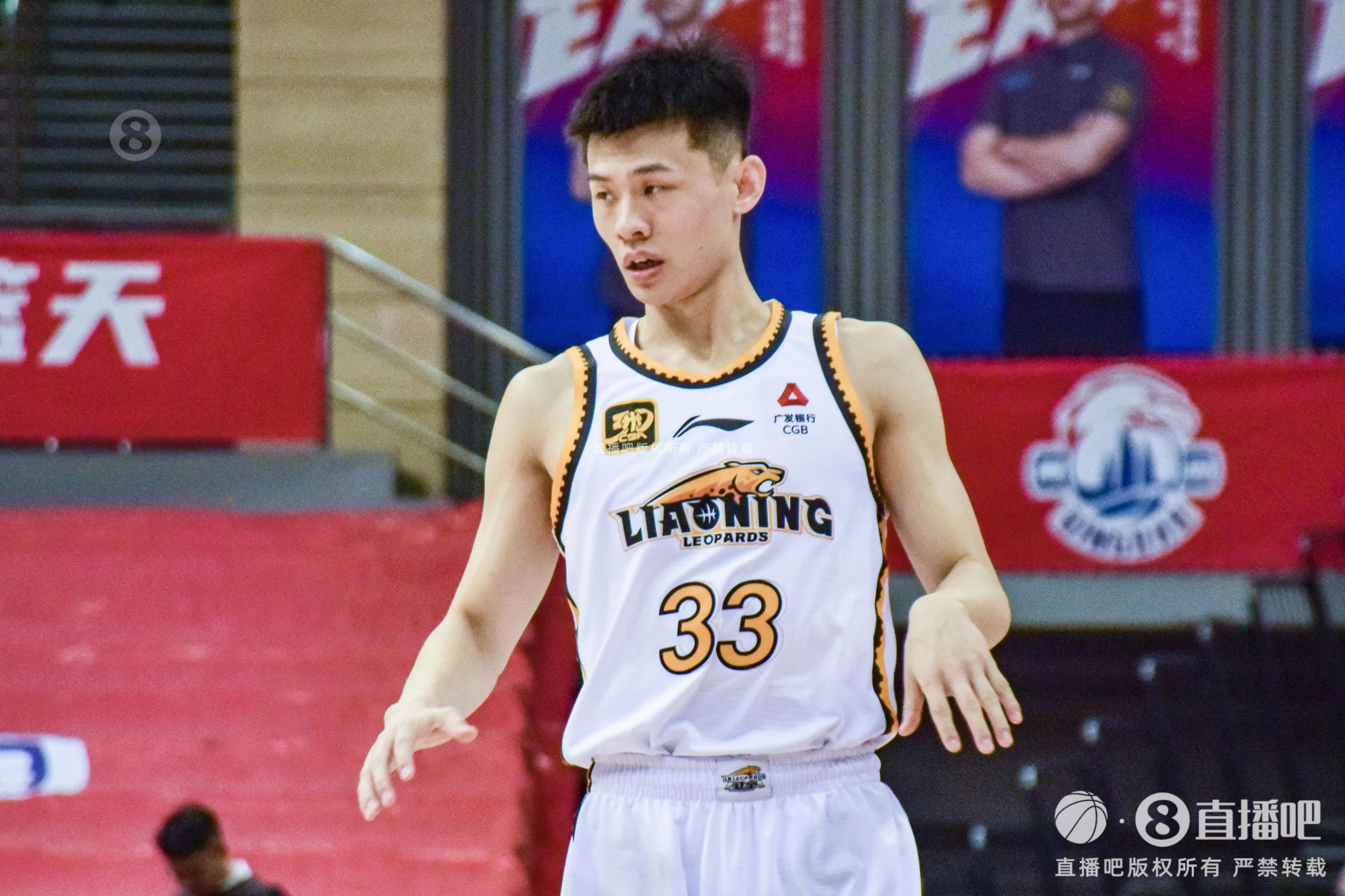 盡力了！王嵐嵚末節(jié)2記三分 全場(chǎng)18分鐘4中3拿到10分