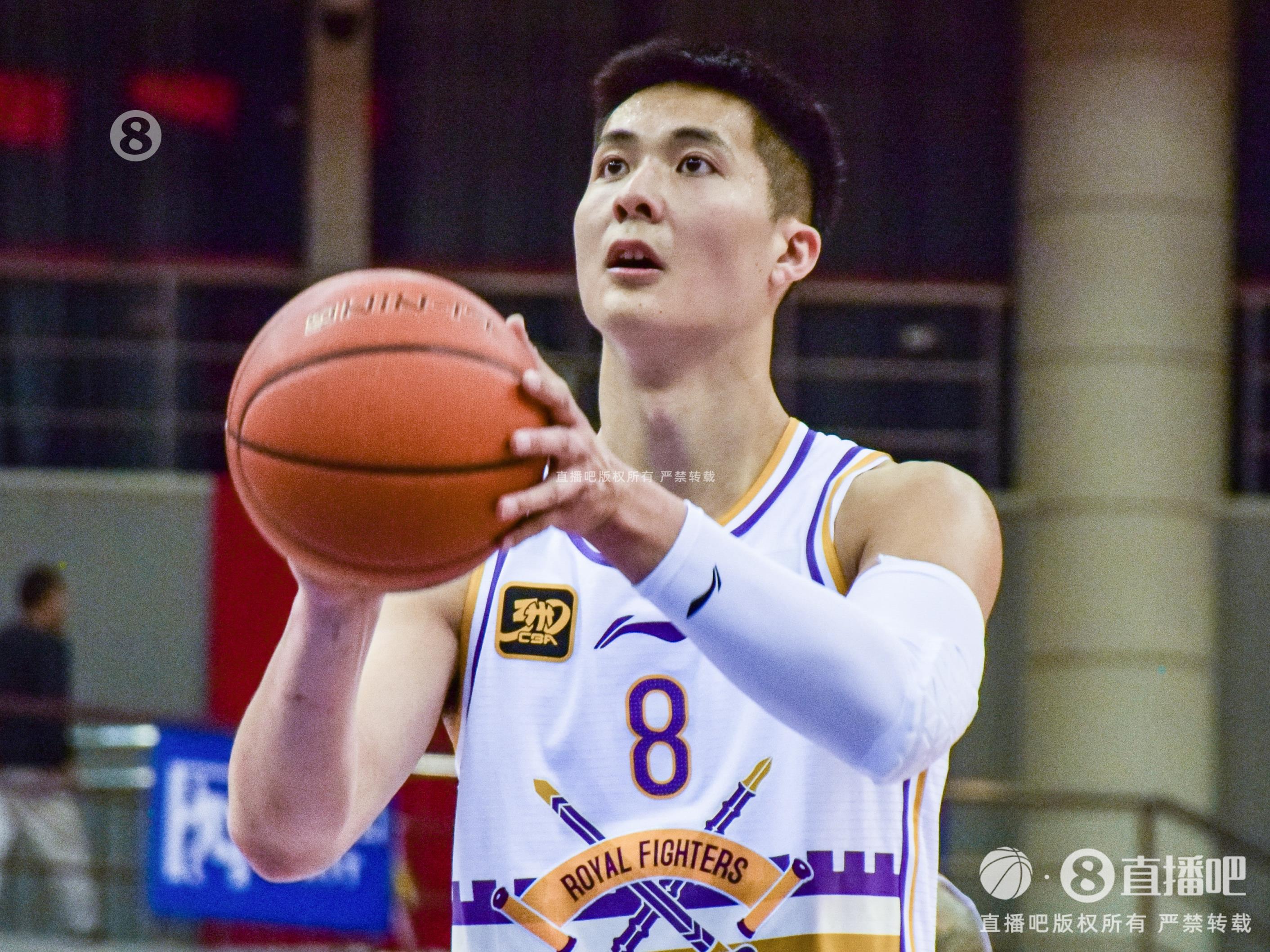 拼盡全力！朱松瑋11中9拿到22分4板6助 三分6中4